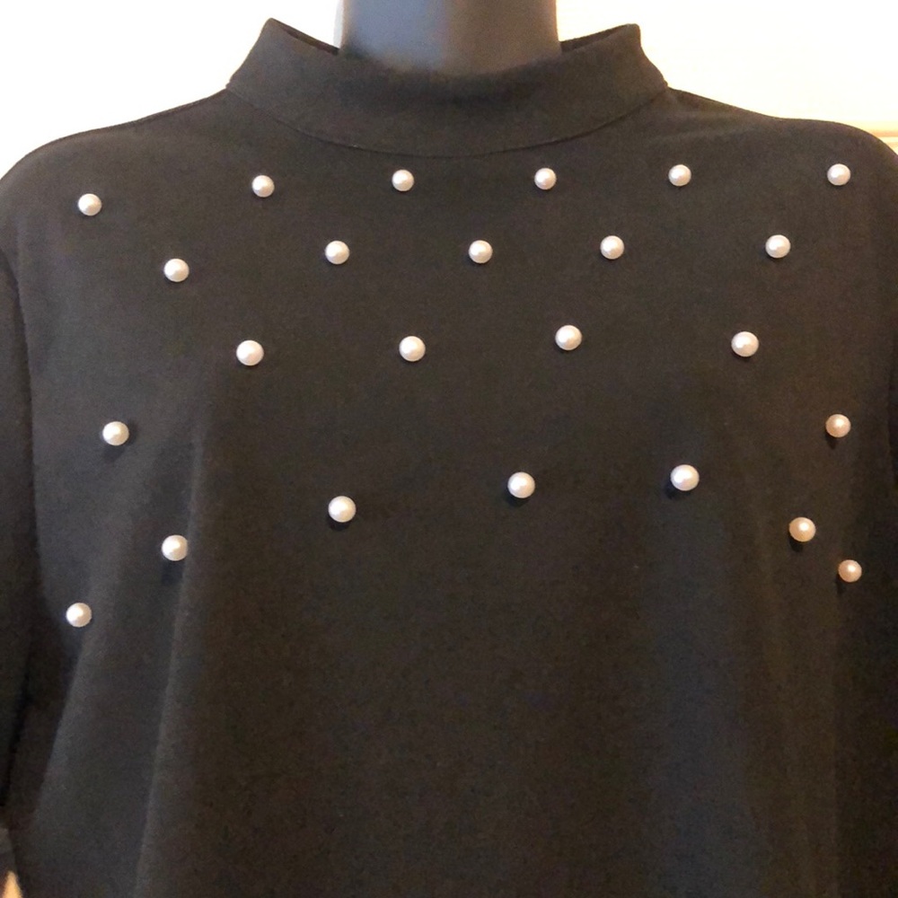 Pearl Accent Top - Picture 3 of 4